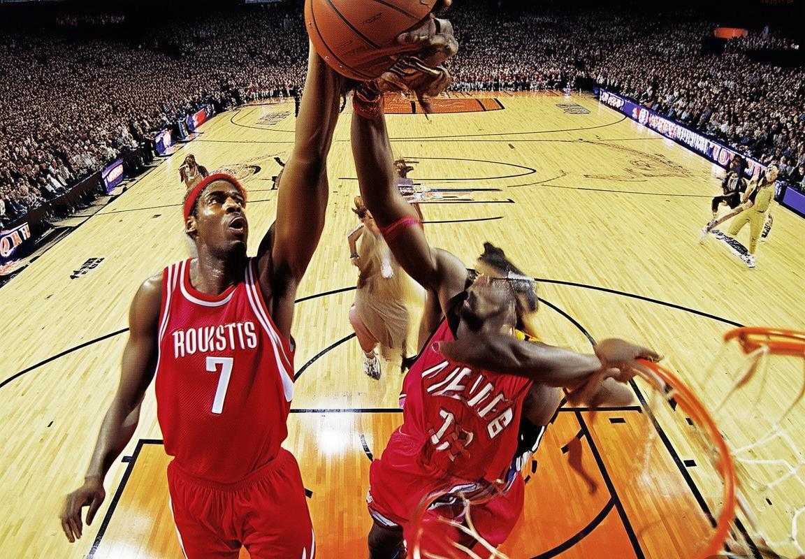 2004年NBA火箭猛龙巅峰对决战术解析(图1)